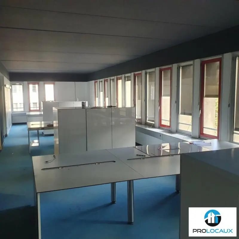 Location Bureaux 150 m² à 350 m² - Photo 1
