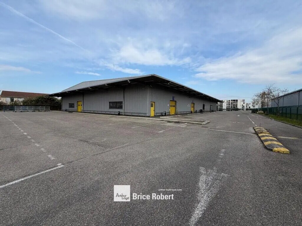 Location Local d'activités 2 372 m² - Photo 1