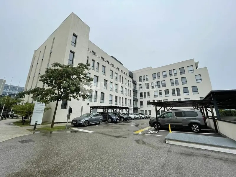 55 Avenue Paul Krüger, Villeurbanne to rent Building Photo- Image 1 of 12