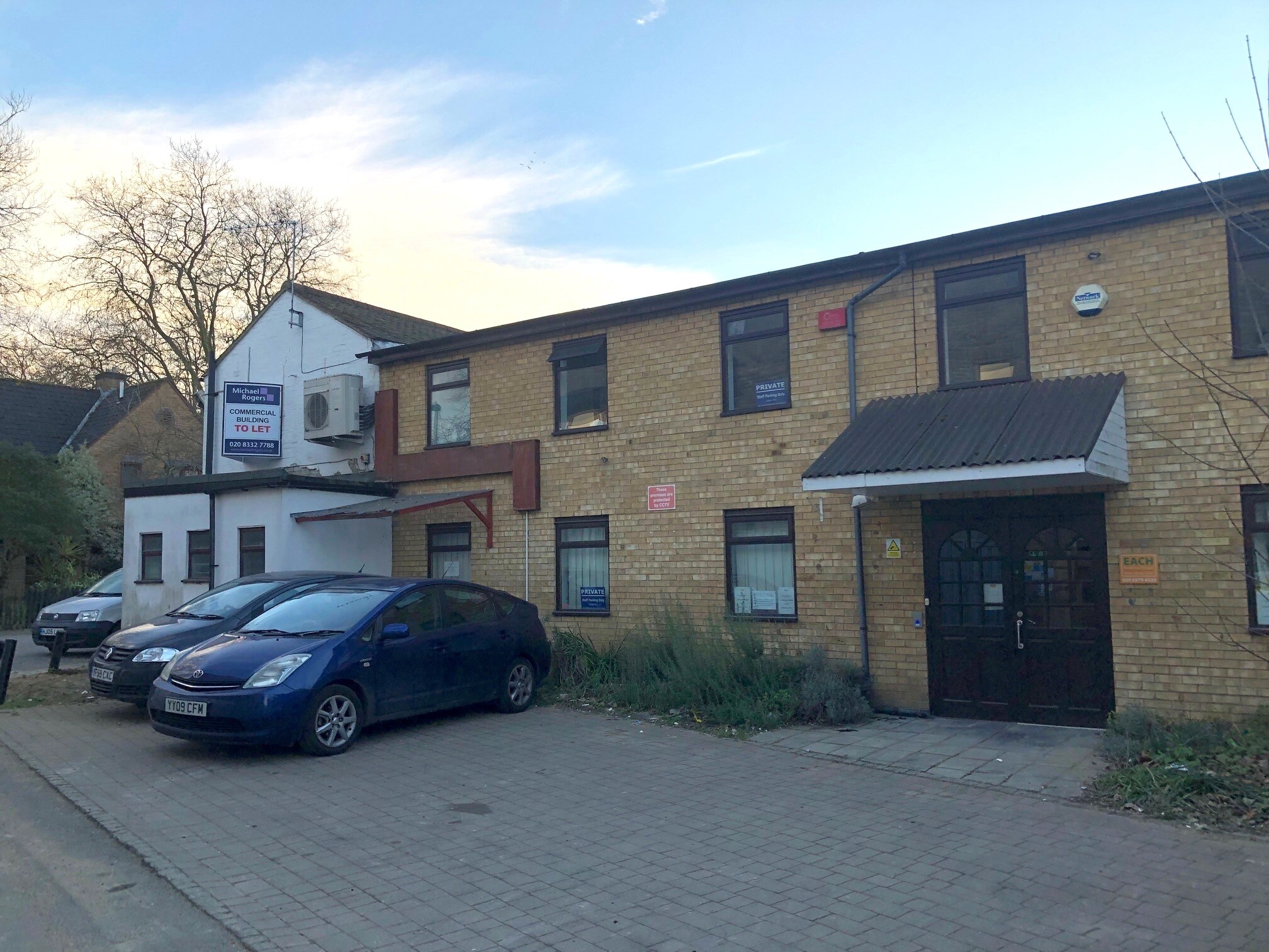 1-2 Factory Yard, London for sale Building Photo- Image 1 of 1
