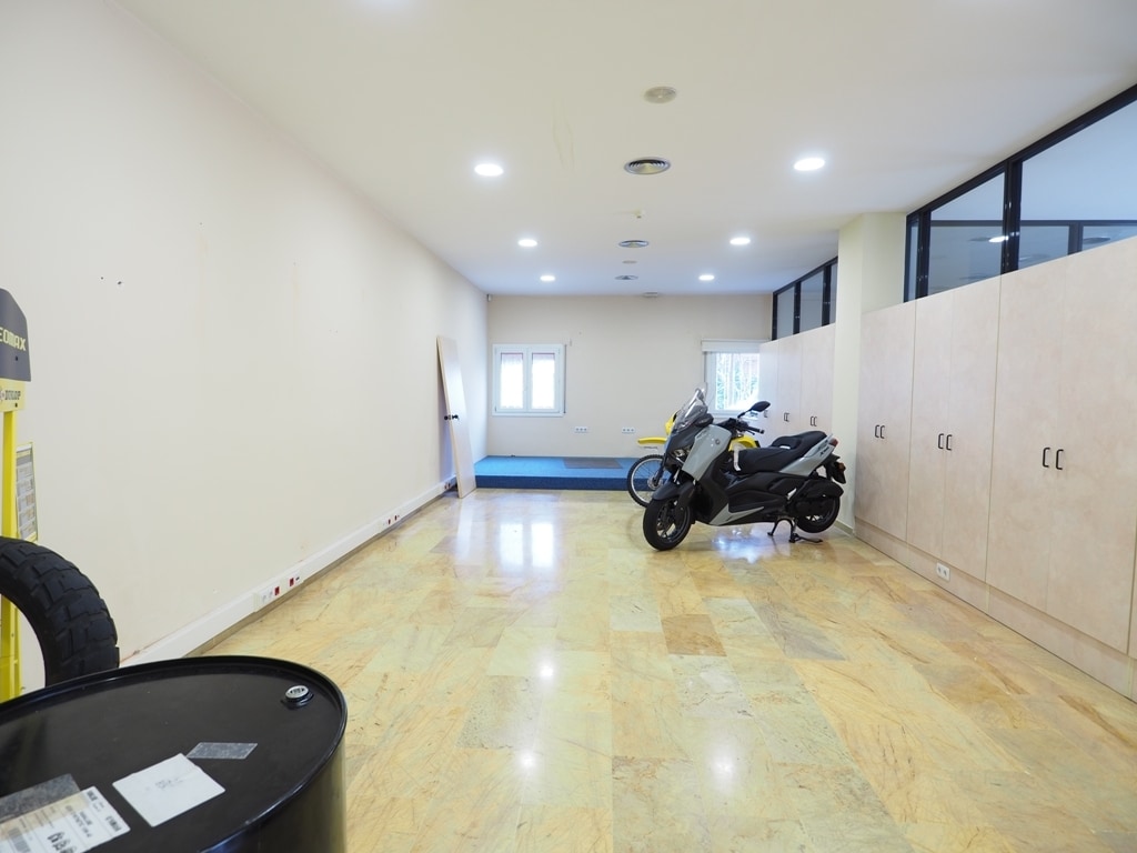 Retail in Granollers, Barcelona to rent Interior Photo- Image 1 of 10