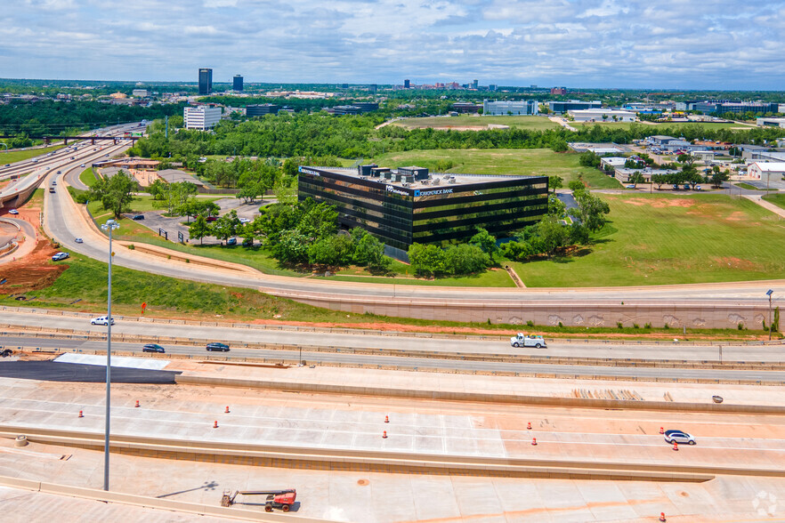 5801 N Broadway Ext, Oklahoma City, OK for rent - Aerial - Image 2 of 5