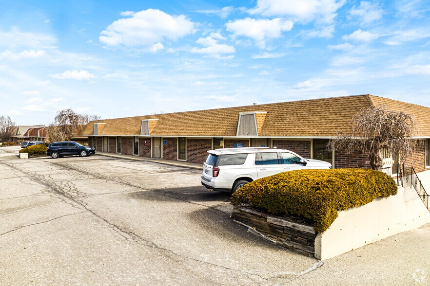 1040 SW Luttrell Rd, Blue Springs, MO for rent - Building Photo - Image 3 of 16