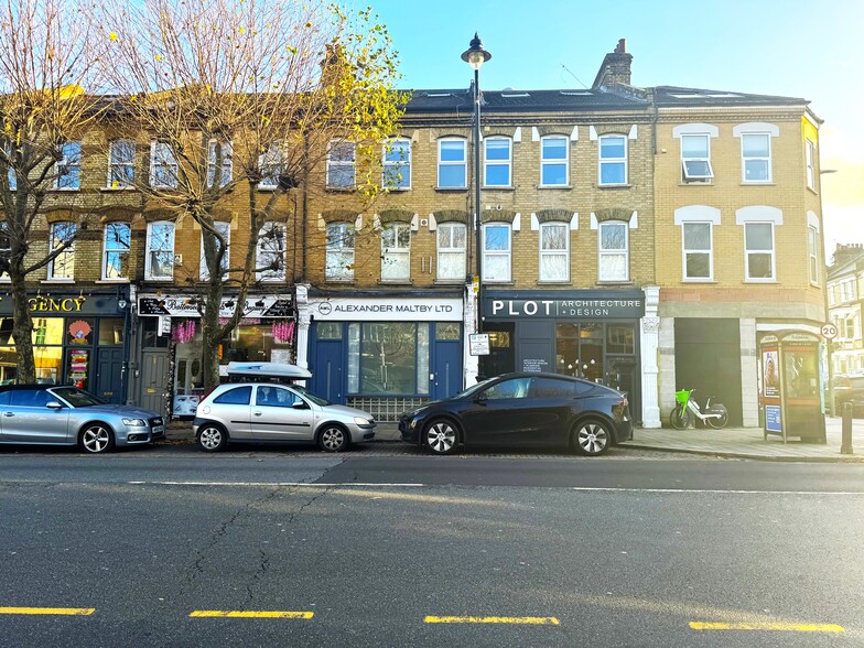 111 St. John's Hl, London to rent - Building Photo - Image 3 of 3