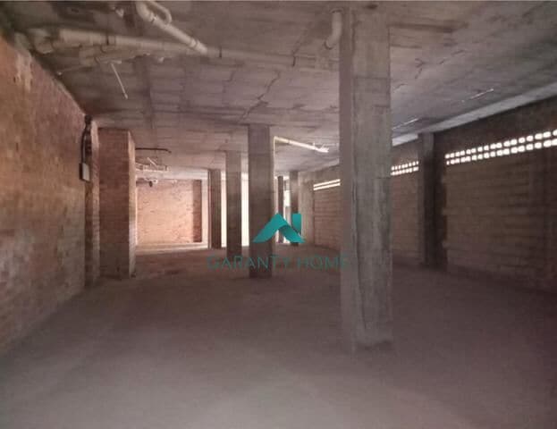 Retail in Camas, Sevilla to rent Interior Photo- Image 1 of 3