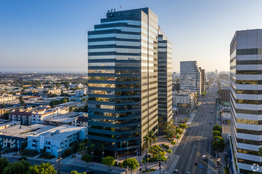 12100 Wilshire Blvd, Los Angeles, CA for rent - Building Photo - Image 2 of 16