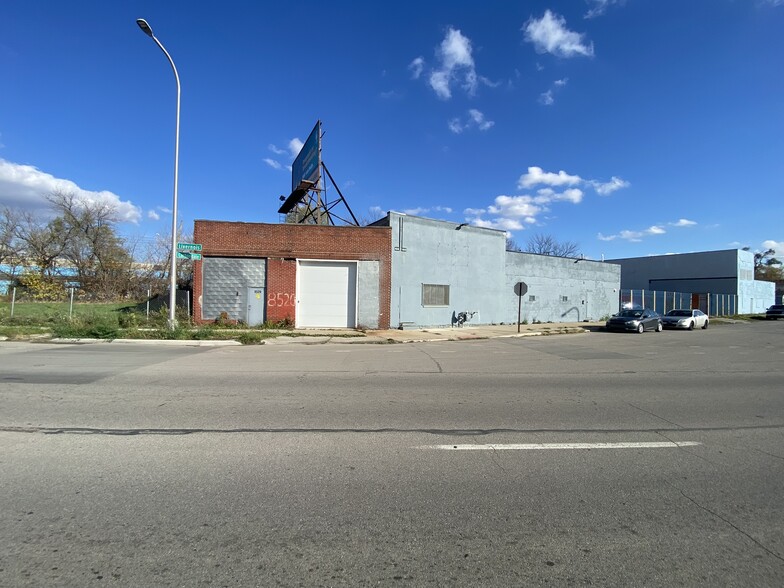 8520 Carbondale St, Detroit, MI for sale - Primary Photo - Image 1 of 1