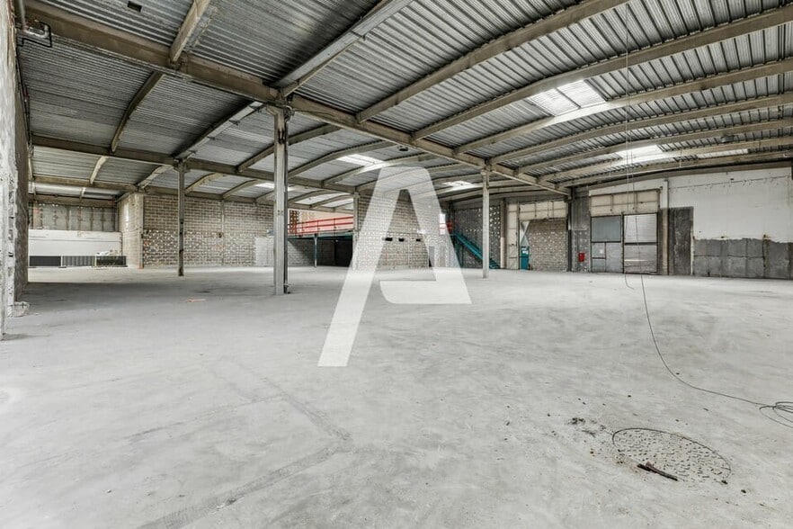 118 Rue Marcel Hartmann, Ivry-sur-Seine to rent - Interior Photo - Image 2 of 5