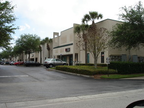 8440 Tradeport Dr, Orlando, FL for rent Building Photo- Image 1 of 13