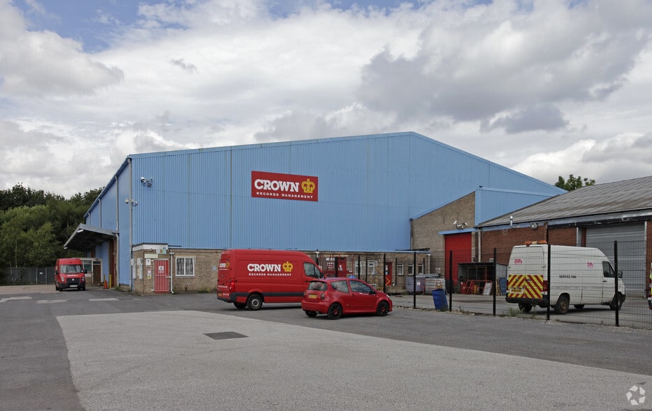 126 Gelderd Close, Leeds for sale - Primary Photo - Image 1 of 1