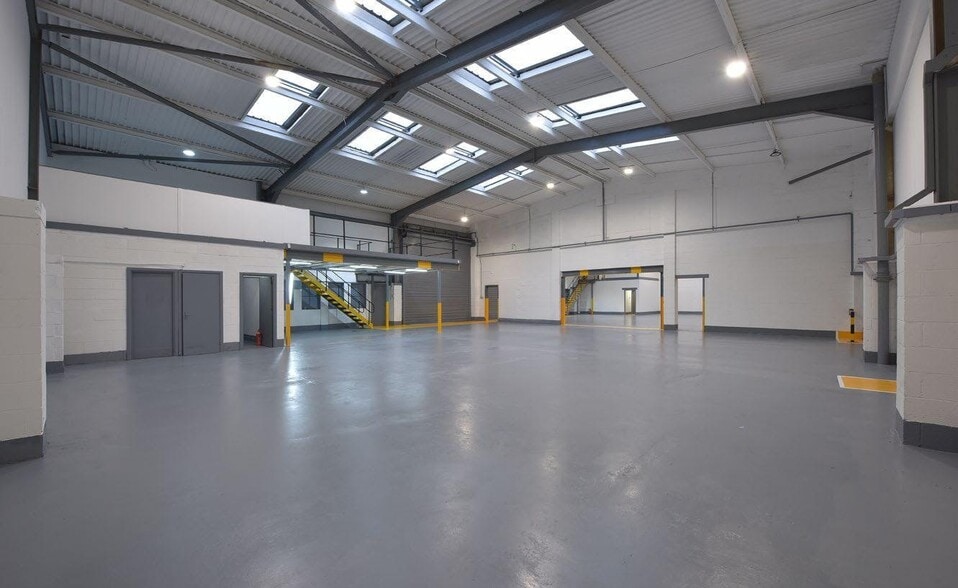 1-4 Lipton Clos, Bootle to rent - Building Photo - Image 3 of 10