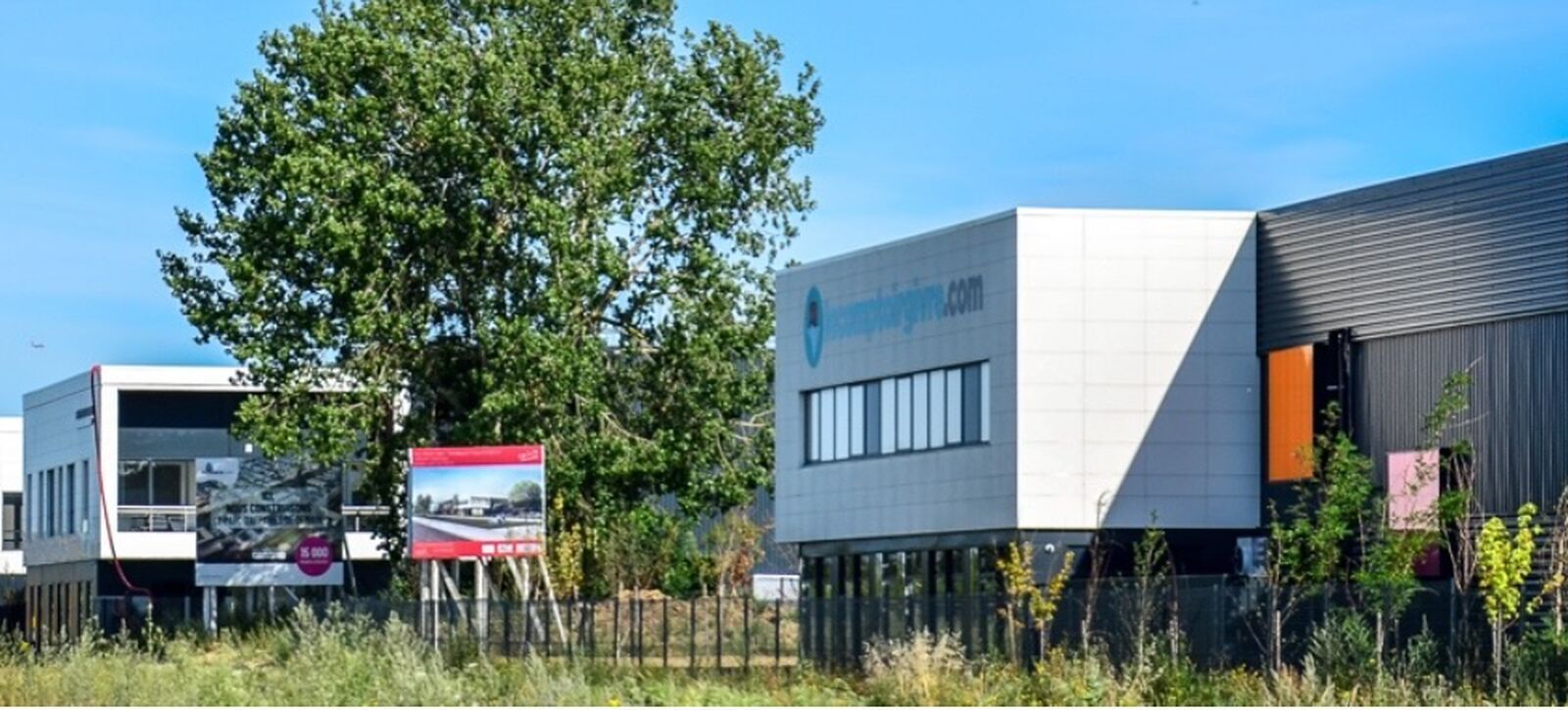 Light Industrial in Tremblay-en-France for sale Building Photo- Image 1 of 5
