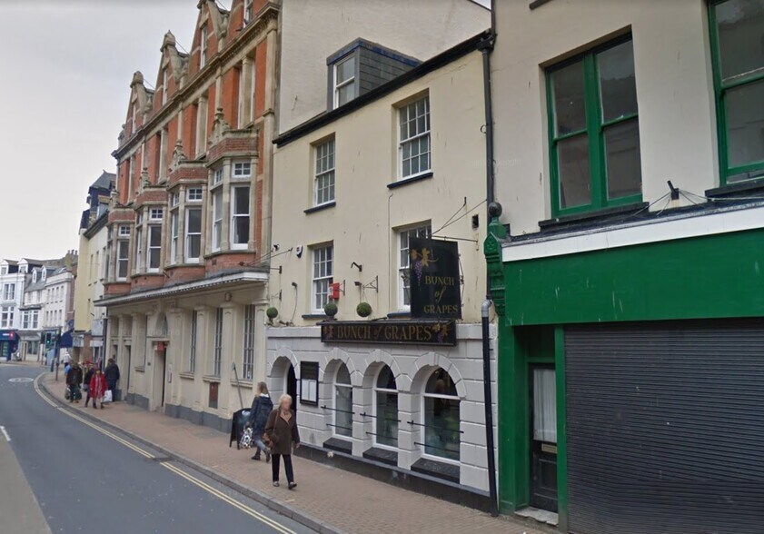 36 High St, Ilfracombe for sale - Primary Photo - Image 1 of 1