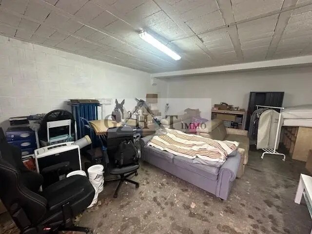 Industrial in Bondoufle to rent - Interior Photo - Image 2 of 2