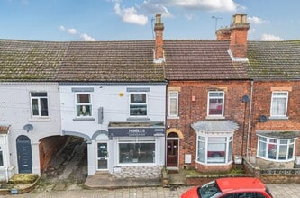 14 Lea Rd, Gainsborough to rent Building Photo- Image 2 of 12