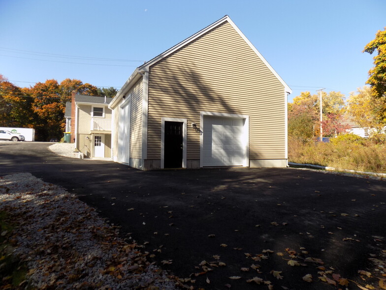 1065 Bedford St, Abington, MA for rent - Building Photo - Image 2 of 3