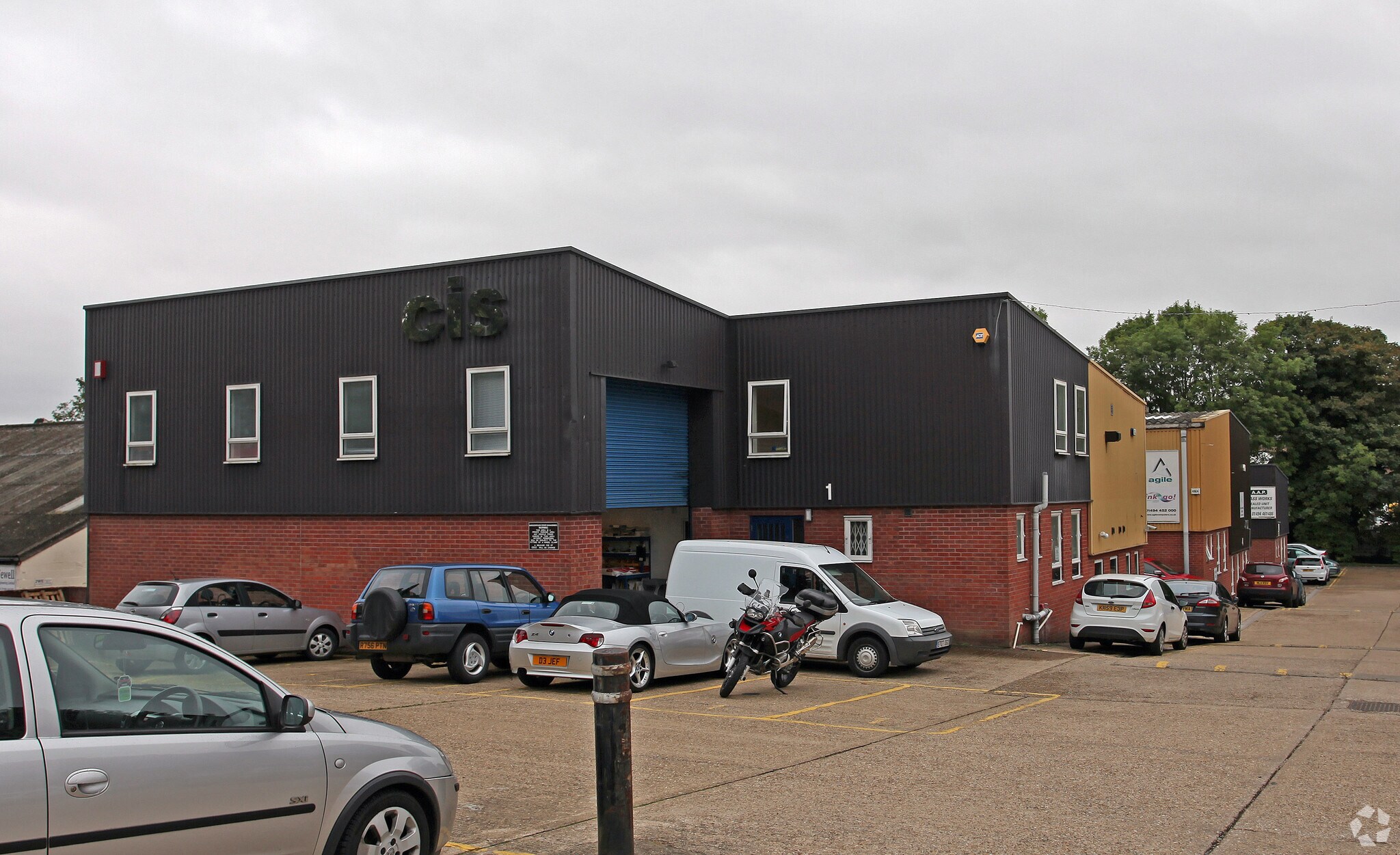 4 Marlborough Trading Estate, High Wycombe for sale Primary Photo- Image 1 of 1