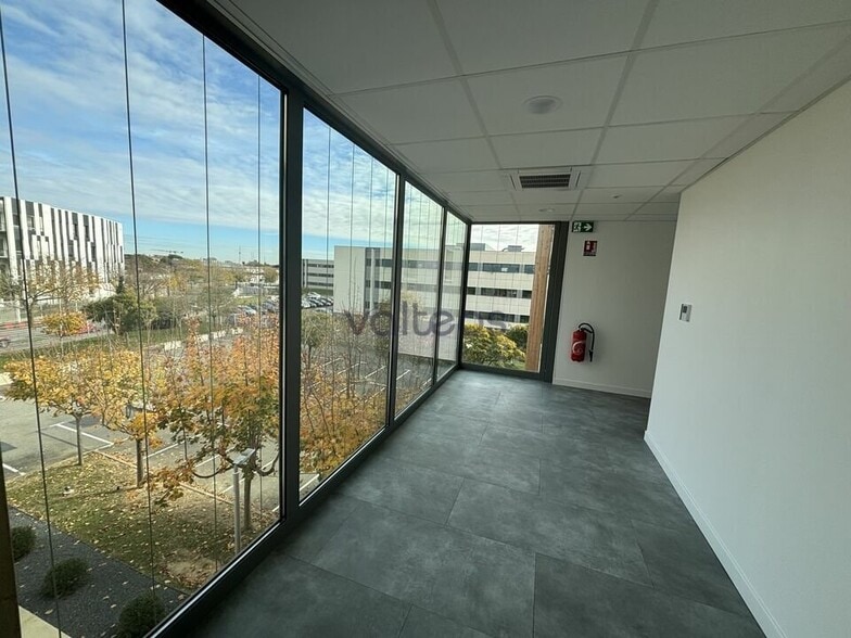 35 Avenue De L'Escadrille Normandie-Niemen, Blagnac to rent - Interior Photo - Image 3 of 8