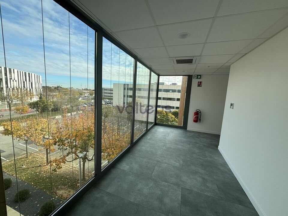 35 Avenue De L'Escadrille Normandie-Niemen, Blagnac for sale Interior Photo- Image 1 of 6