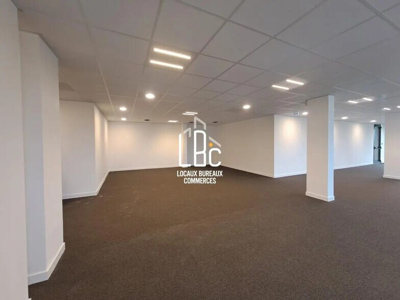 Office in Rezé to rent - Interior Photo - Image 3 of 5