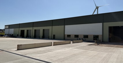 Unit A, Newark to rent Building Photo- Image 1 of 7