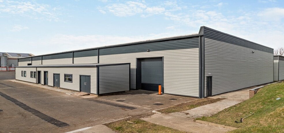 Compass Industrial Park, Spindus RD, Liverpool to rent - Building Photo - Image 2 of 9