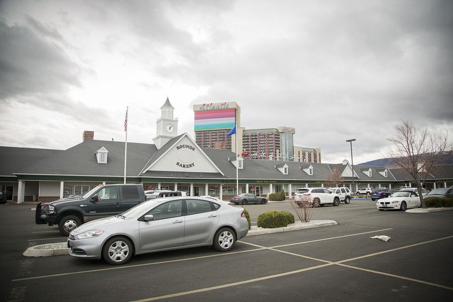 290-294 E Moana Ln, Reno, NV for rent - Building Photo - Image 1 of 5