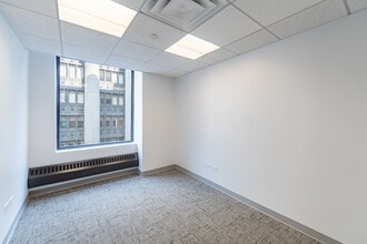 134 N LaSalle St, Chicago, IL to rent Interior Photo- Image 2 of 7
