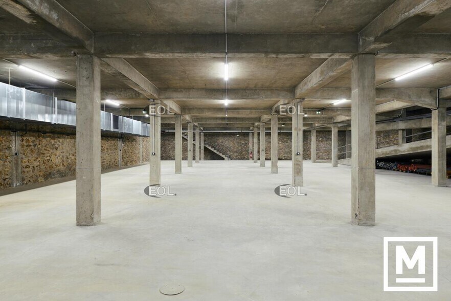 Industrial in Montreuil to rent - Building Photo - Image 3 of 45