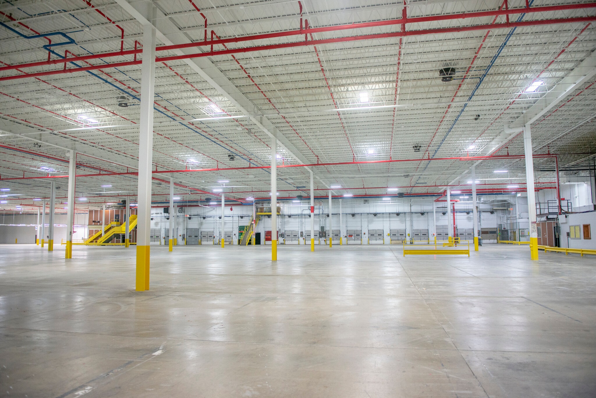 11800 W Burleigh St, Wauwatosa, WI to rent Interior Photo- Image 1 of 11