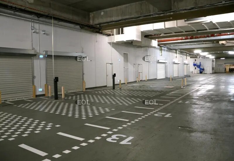 Industrial in Paris to rent - Interior Photo - Image 2 of 6