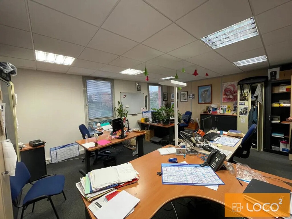 Location Bureaux 300 m² - Photo 1