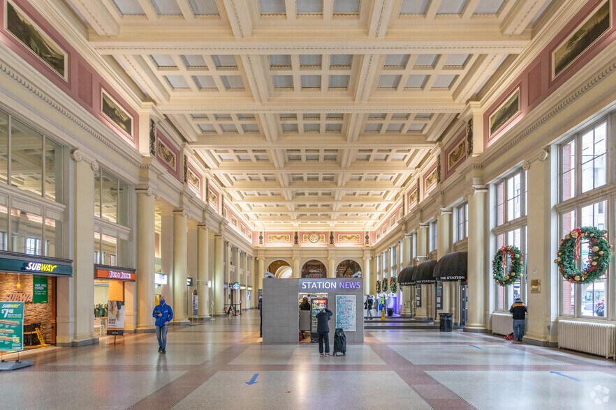 601 W Cordova St, Vancouver, BC for rent - Lobby - Image 3 of 3