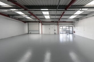 Abbey Rd, London to rent Interior Photo- Image 2 of 2