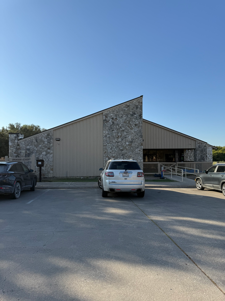 1300 Fulton St, Denton, TX for rent - Building Photo - Image 1 of 7