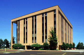 2001 Crocker Rd, Westlake, OH for rent Building Photo- Image 1 of 10