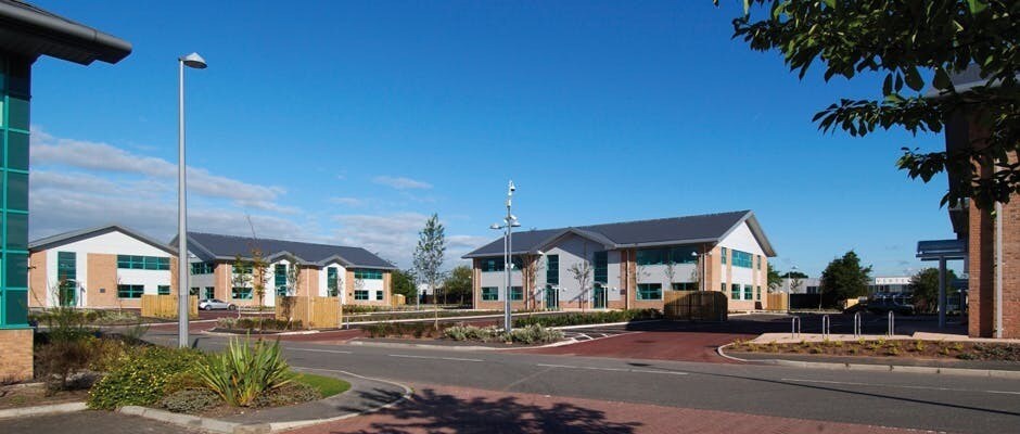Dairyhouse Ln, Altrincham to rent - Building Photo - Image 3 of 13