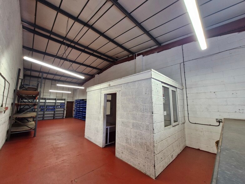 Sandall Stones Rd, Doncaster to rent - Building Photo - Image 3 of 4