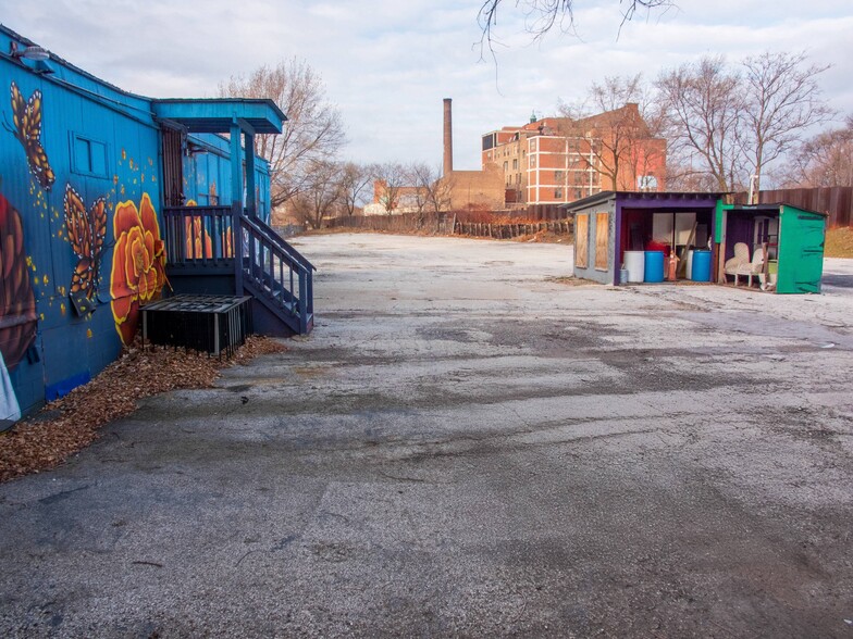 1900 California Ave, Chicago, IL for rent - Building Photo - Image 3 of 11