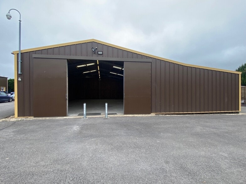 Lambs farm Business Basingstoke Road park, Reading to rent - Building Photo - Image 2 of 5
