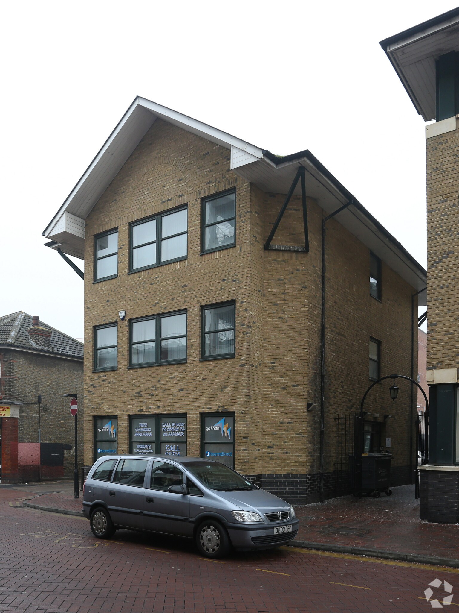 21-23 Clarence Rd, Grays for sale Primary Photo- Image 1 of 1