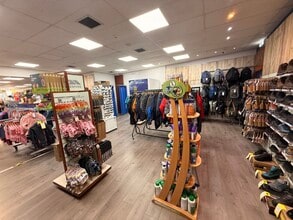 48 High St, Dunfermline to rent Interior Photo- Image 1 of 4