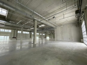 Industrial in Vitry-sur-Seine to rent Interior Photo- Image 1 of 4