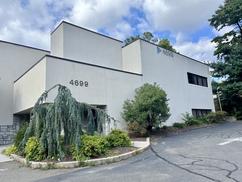 4699 Main St, Bridgeport, CT for sale - Building Photo - Image 1 of 1