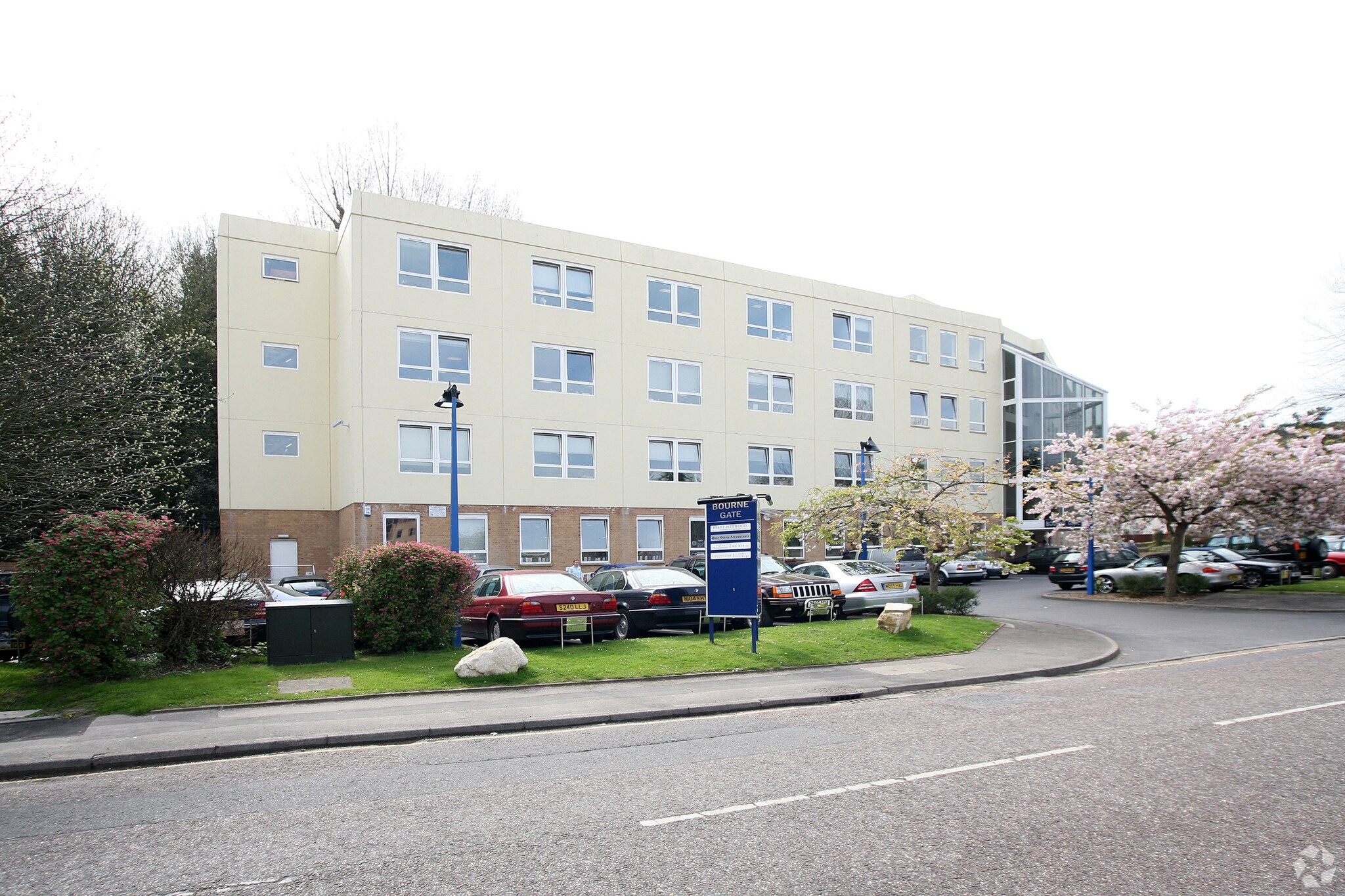 25 Bourne Valley Rd, Poole for sale Primary Photo- Image 1 of 1