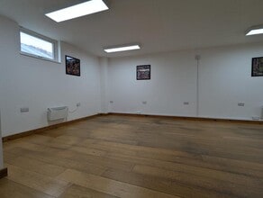 36 Vine St, Brighton to rent Interior Photo- Image 1 of 7