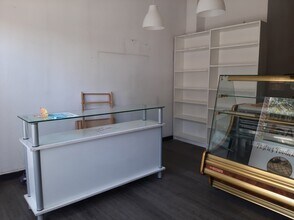 Retail in Segovia, Segovia to rent Interior Photo- Image 2 of 6