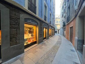 Retail in Manresa, Barcelona to rent Interior Photo- Image 2 of 12