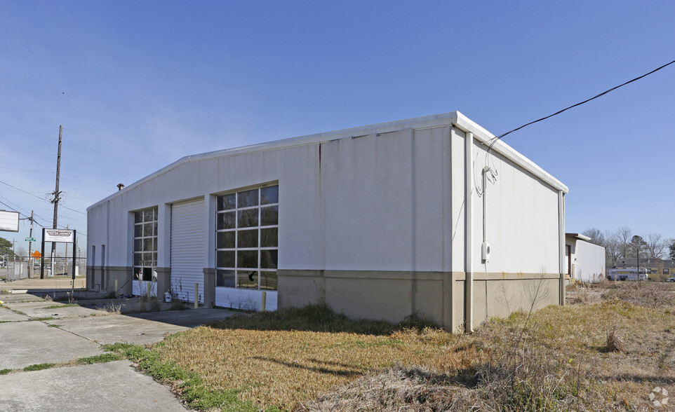 7818 Plank, Baton Rouge, LA for sale - Primary Photo - Image 1 of 1