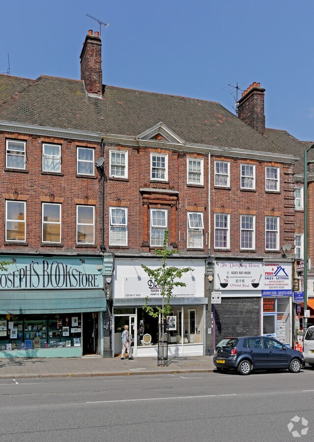 Finchley Rd, London NW11 0AD